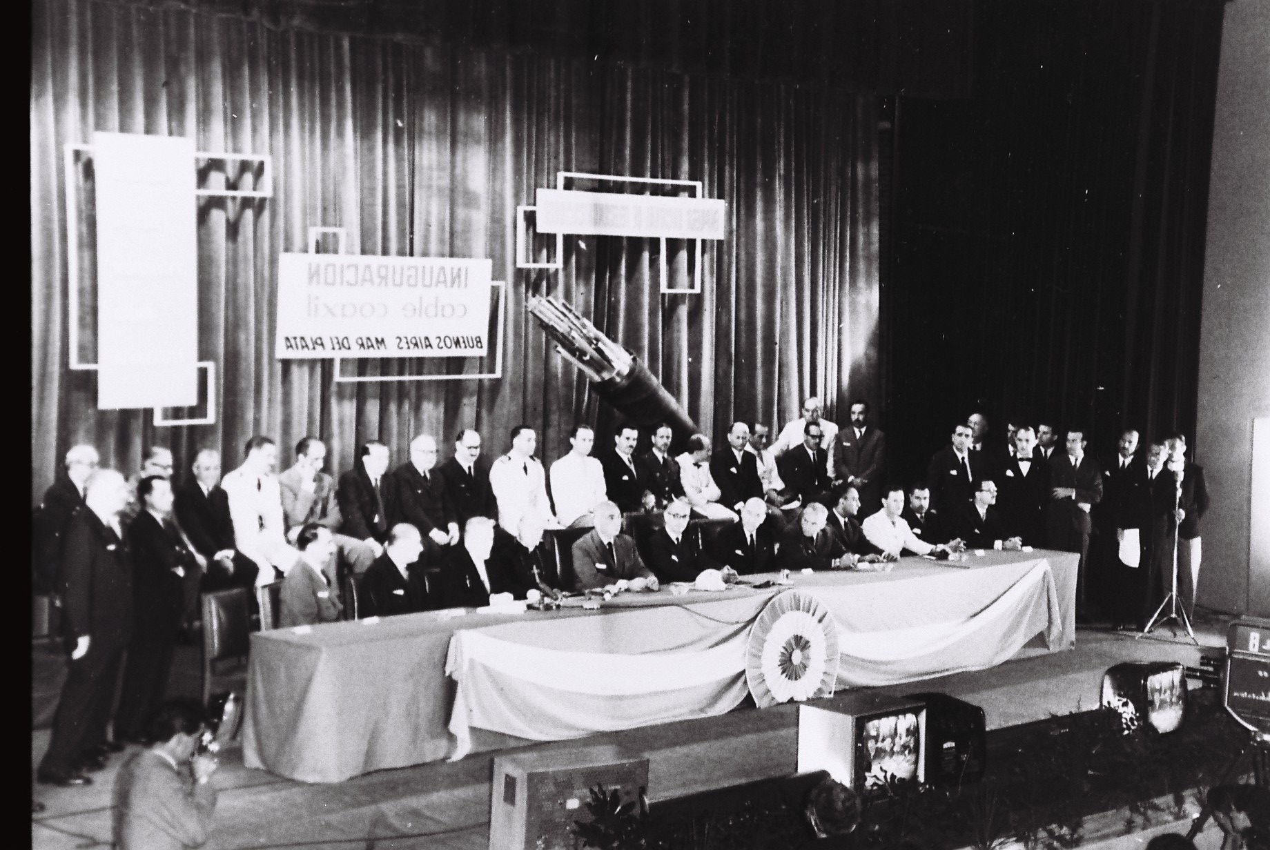 Inauguración cable coaxil Buenos Aires - Mar del Plata