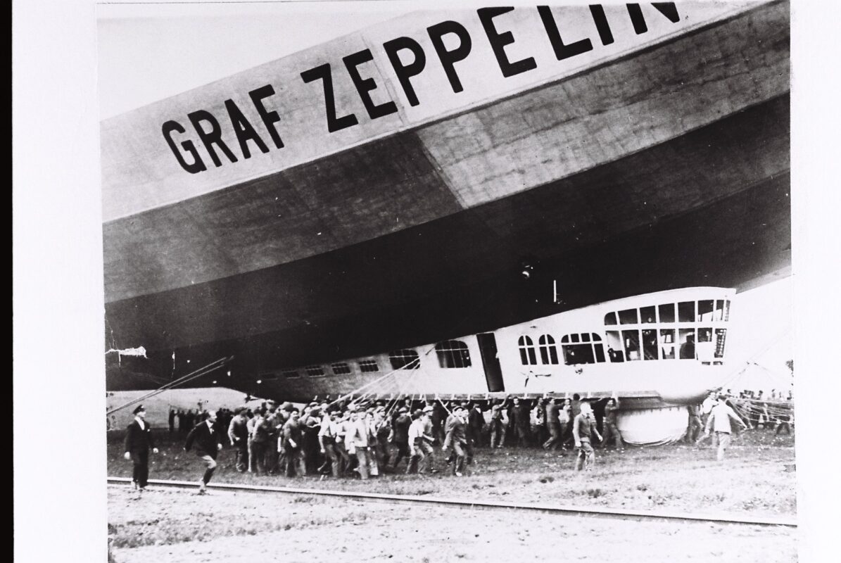 Barquilla del dirigible antes de salir del hangar