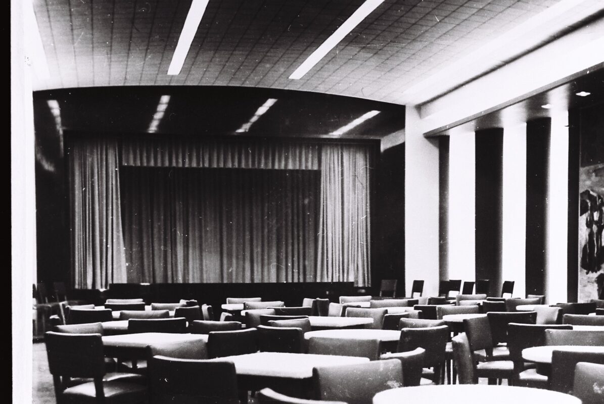 Salón de actos del Aeropuerto de Ezeiza