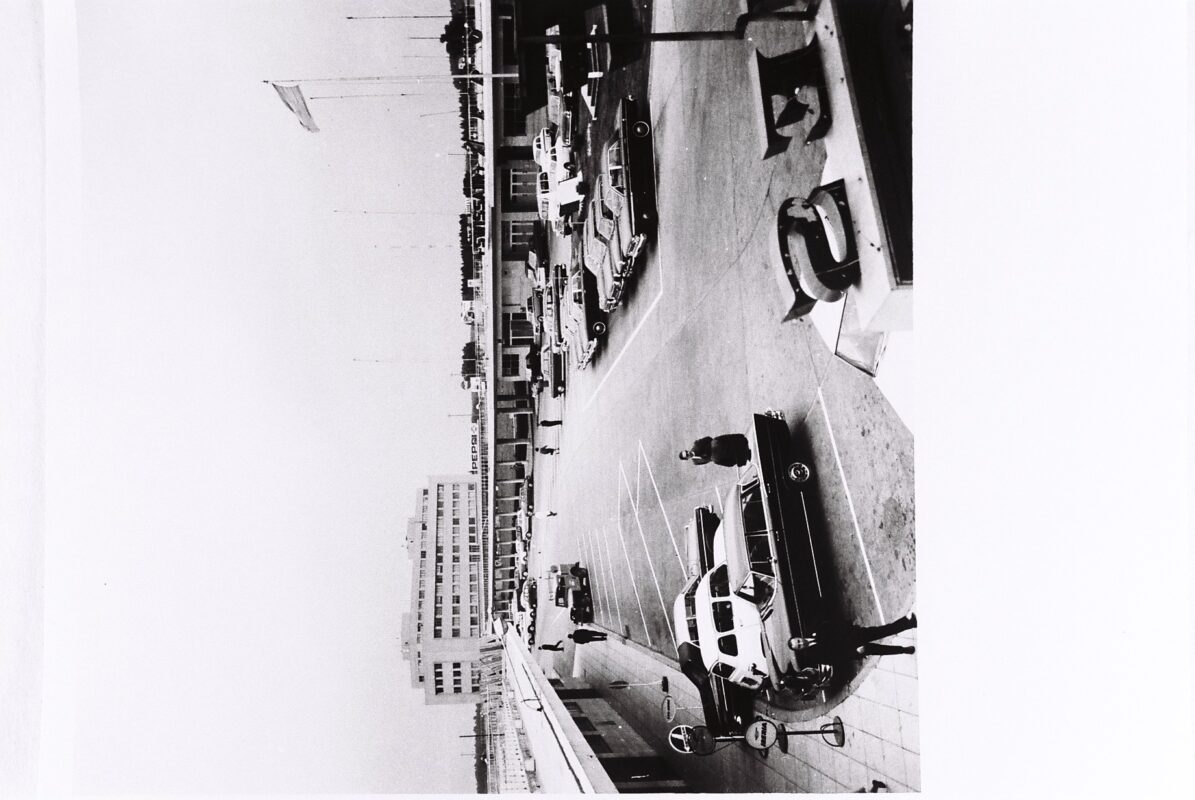 Hotel internacional y playa de estacionamiento Aeropuerto de Ezeiza