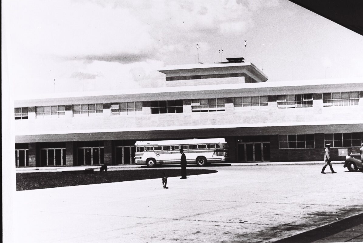 Espigón internacional Ezeiza (SBU EN)