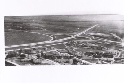 Vista aérea cruce autopista, poco después del Aeropuerto