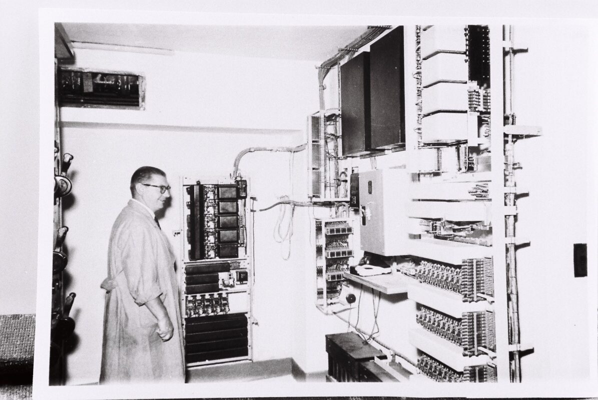 Química Bayer - Coronel Díaz - central telefónica